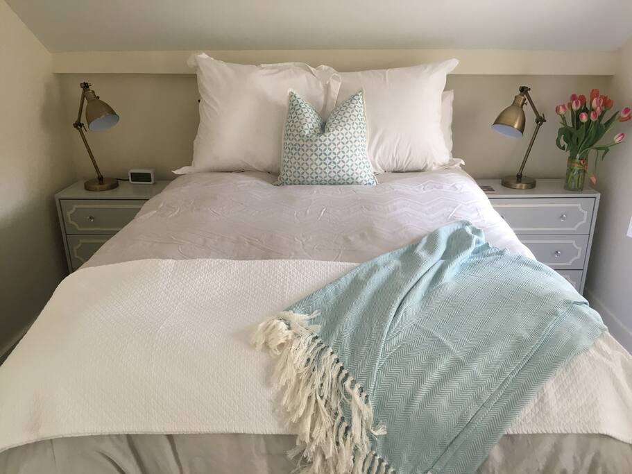 Guest bedroom