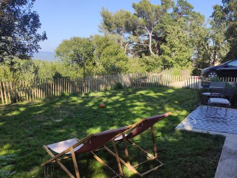 Two-room cocoon in the heart of Sainte-Baume