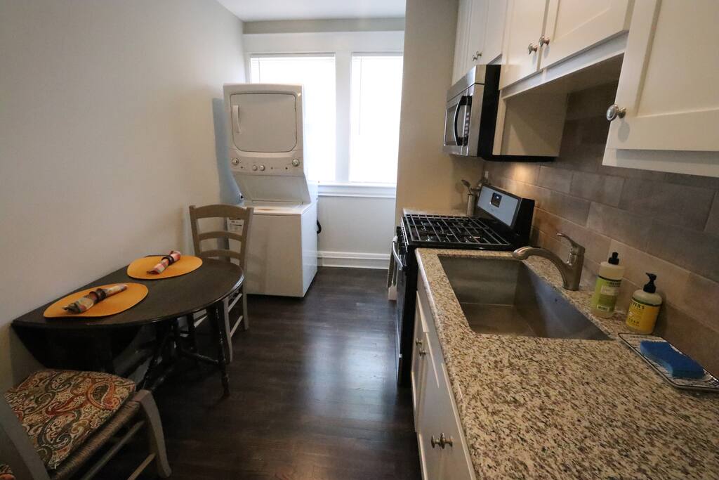 Looking from front door to kitchen.
