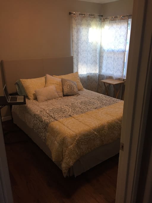 Airbnb bedroom