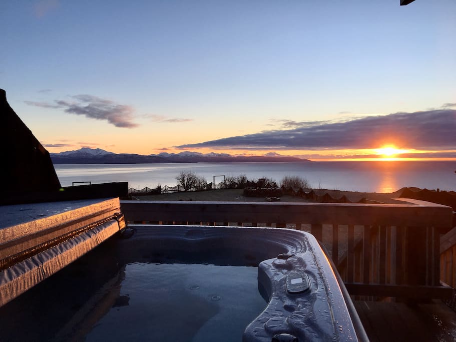 View from the Alder's private hot tub (located on the Alder deck)