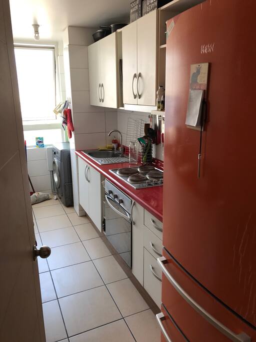 Cocina completamente equipada