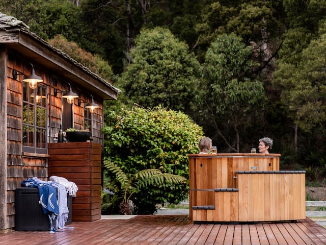 Hand-Built Eco Luxe Cottage | Outdoor Hot Tub
