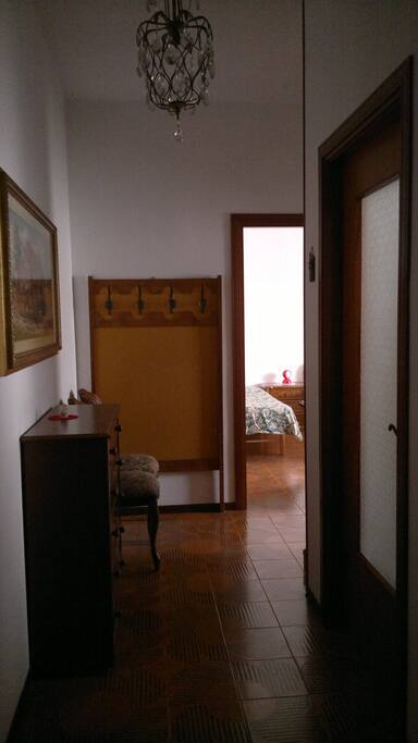 Ingresso con mobile-letto singolo