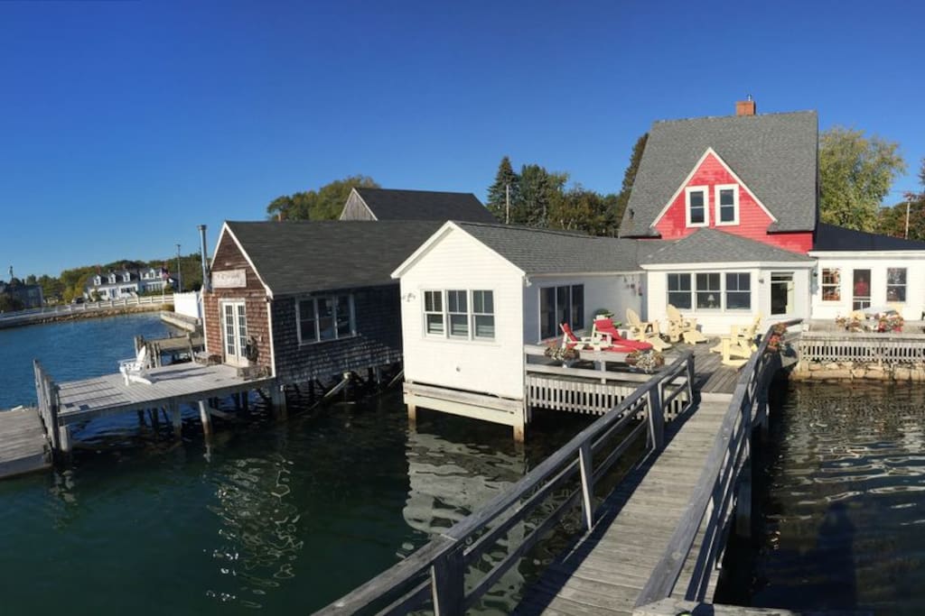 Pier Pressure. No metric describes LIVE IT UP! Houses for Rent in