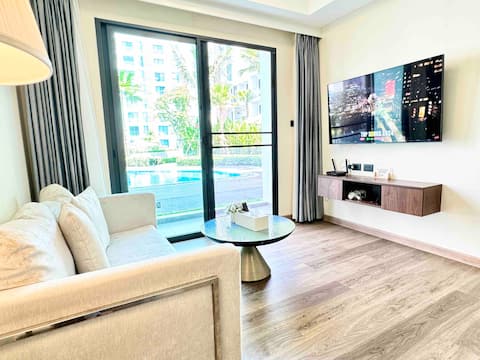 Near Shangtai/Balcony with direct access to the swimming pool/Two bedrooms and two bathrooms/Fully e