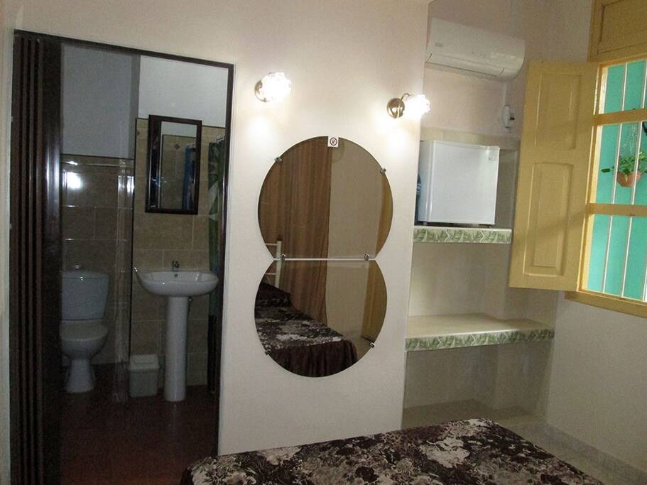 Habitación con baño interor privado