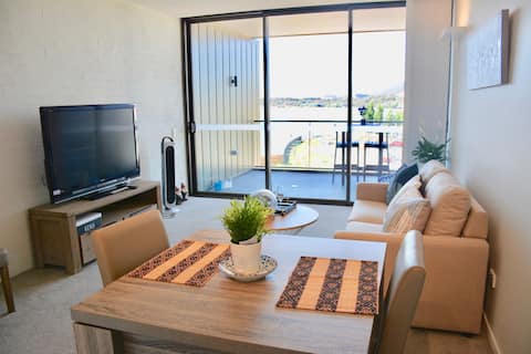 Top performing Airbnb: Modern chic executive 1 BD @ Atelier in Kingston