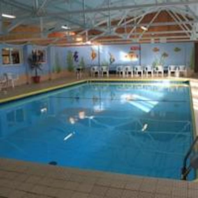 Heated swimming pool onsite