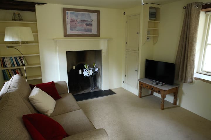 Charming Cosy Self-contained Cotswolds Cottage - Tetbury