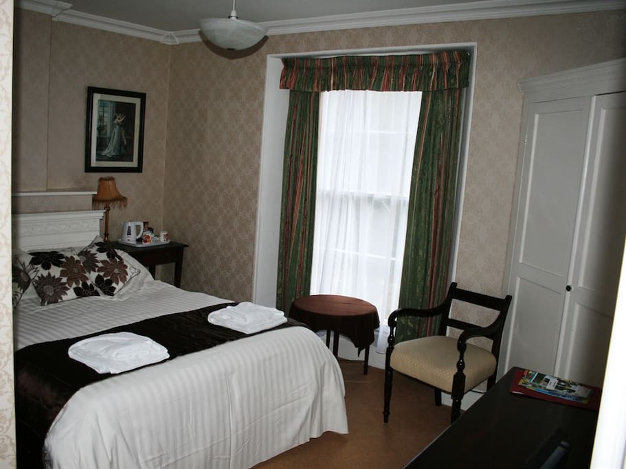 Guest room