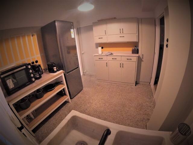 Acropolis View Huge Apartment – Centrally Located gallery image 4