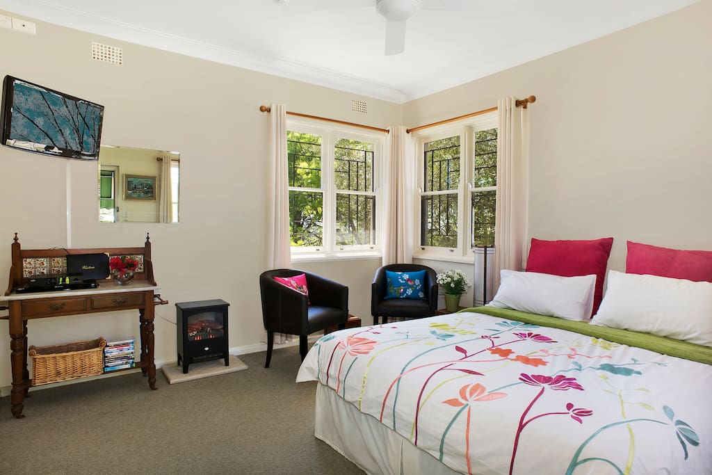 Bedroom / Sitting room
