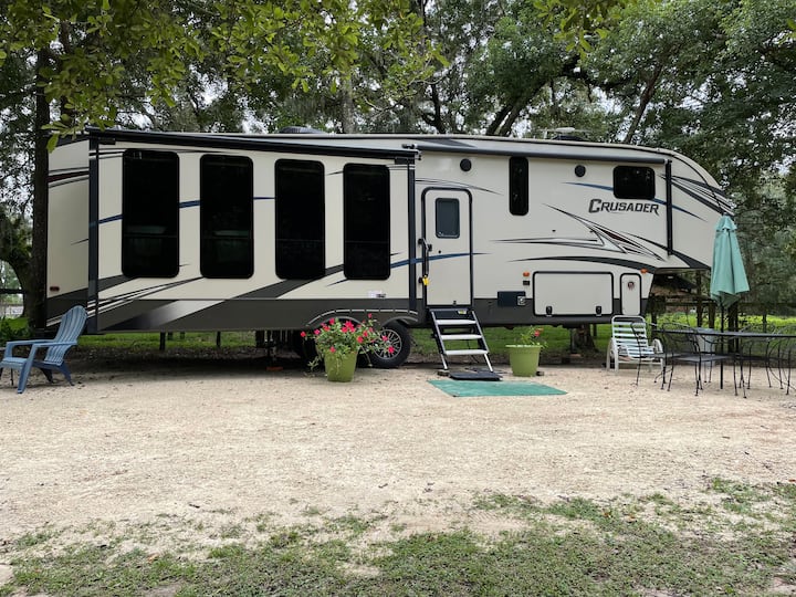 Graceland rv glamping Campers/RVs for Rent in Ocala, Florida, United