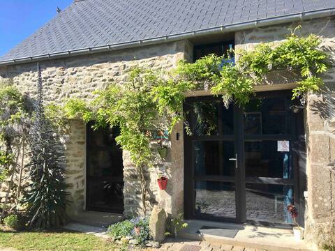 Charming little cottage: "La Chèvrerie"
