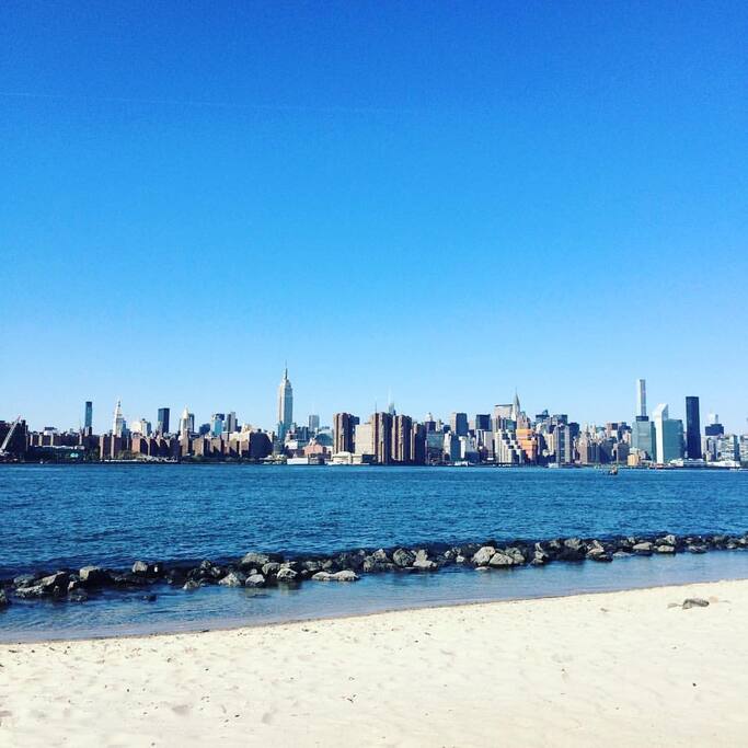 View from East River Park (only 4 blocks away)
