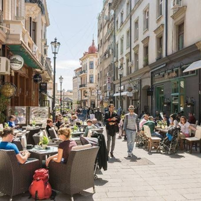 A walking distance away from the old city center, an area full of pubs, shops and restaurants, a "night cream of entertainment"