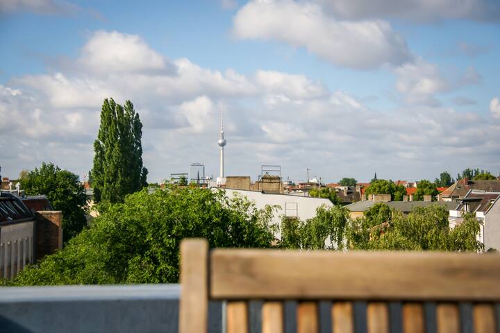 Berlin 145m2 loft, roof top terrace & City-view gallery image 2