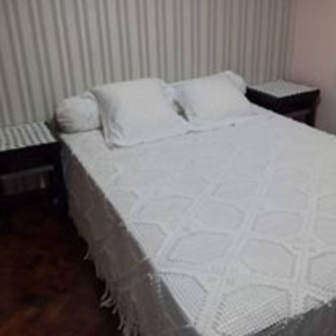 quarto com vista para a torre da igreja da misericórdia