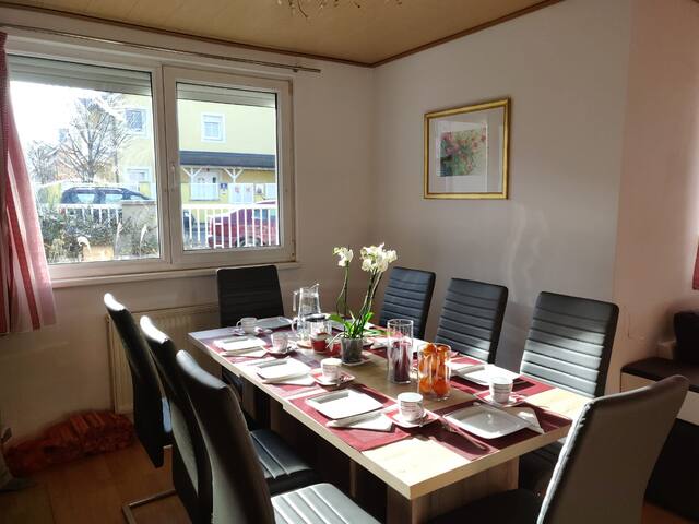 Modern holiday home in Vienna gallery image 2