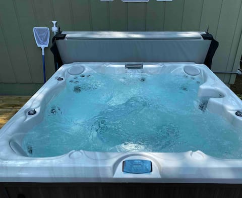 Your Getway & Jacuzzi Awaits