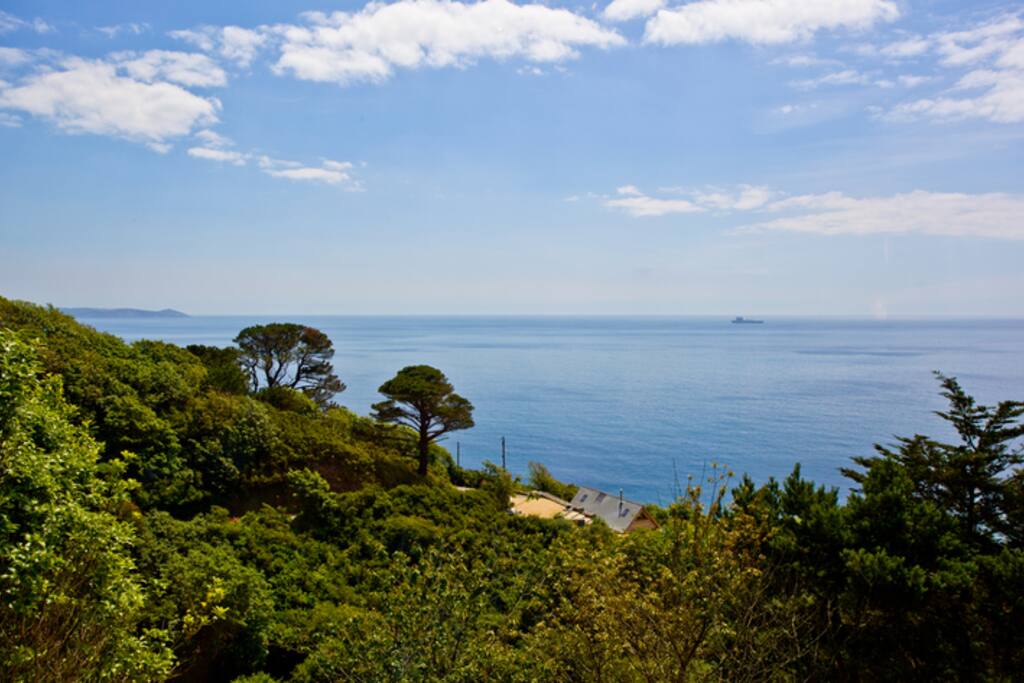 wonderful views of the sea with no houses to obstruct the view