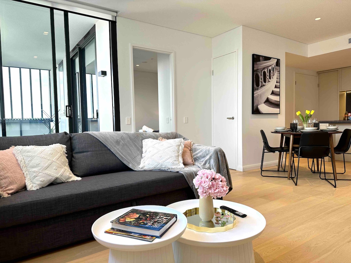 MQ Exceptional Apt in Great Location
