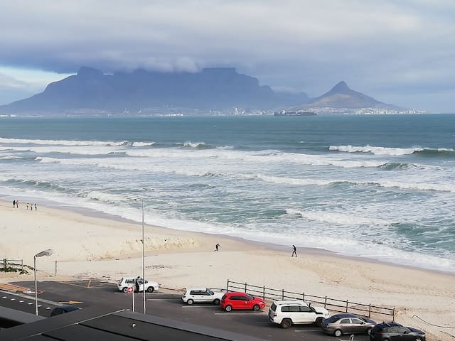 504 Witsand: Spectacular Table Mountain and beach