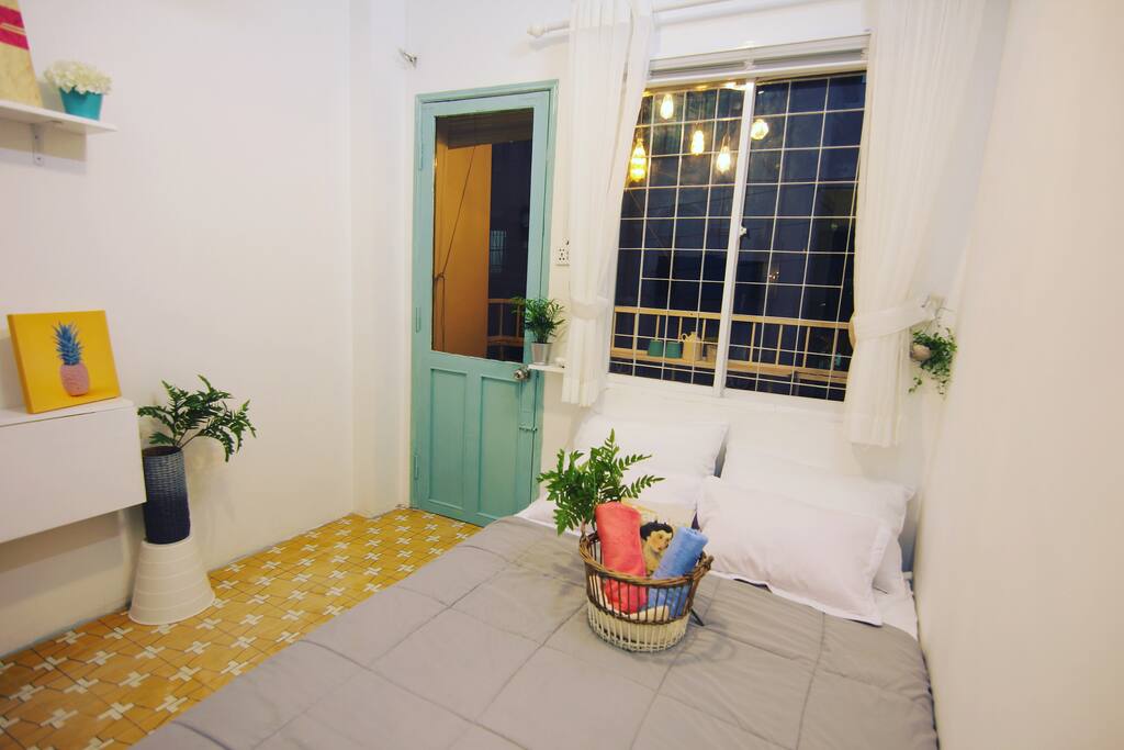 "A lovely, clean, warm and cozy place to stay with great hospitality. Thank you Ms Tra for your kindness and quick responses during my stay in HCMC <3 " Linh, Hanoi - ***** 5 Star Rating!