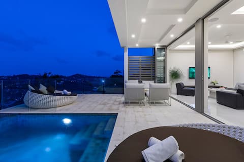 70% Off - VILLA RAPHA   seaview, pool, beach