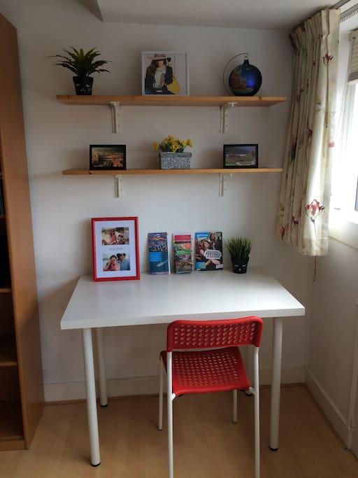 bedroom desk