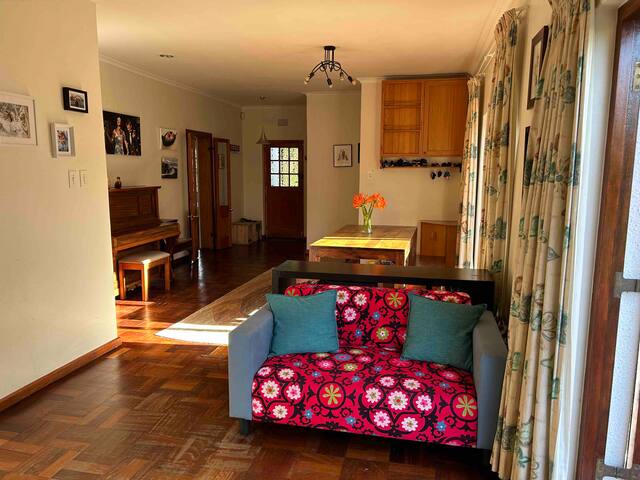 Tuckaway: Sunny family home gallery image 2