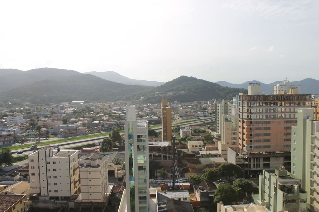Vista da Cidade e Estrada
