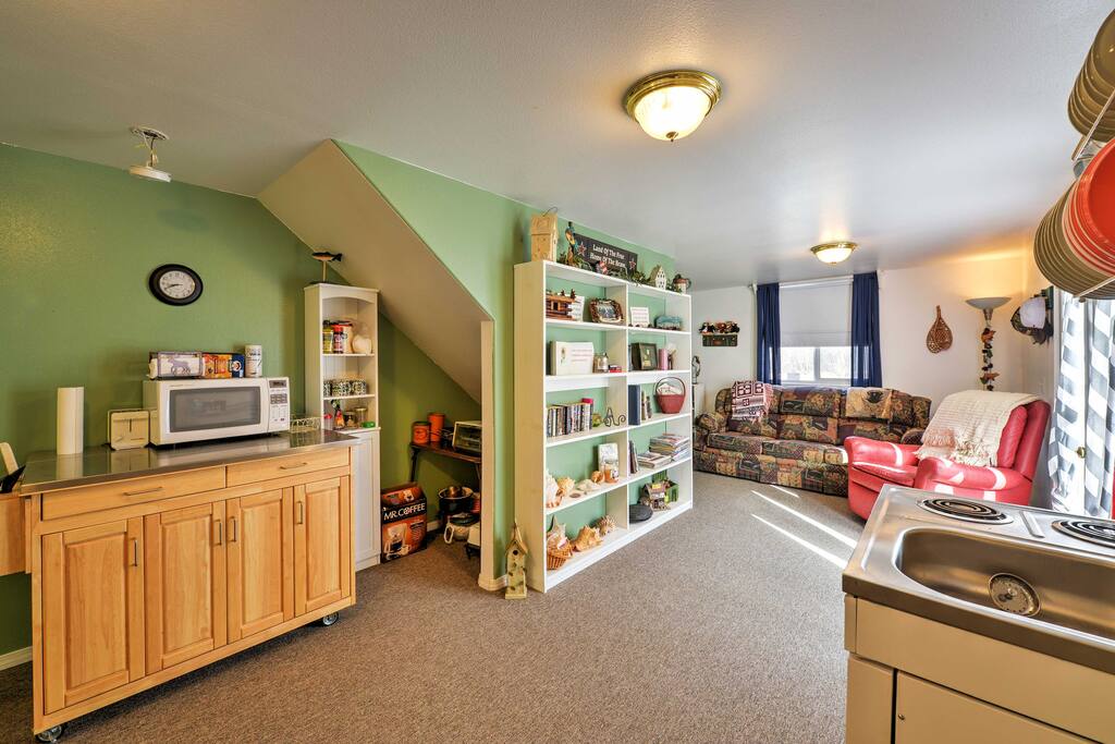 Enter your Kasilof home-away-from-home and step inside the open-concept, studio-style living room.