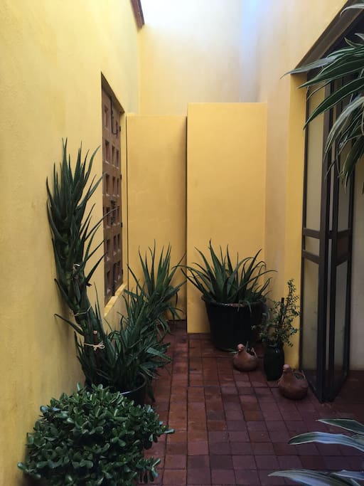 Dream artisanal house in unique location - Entrance patio