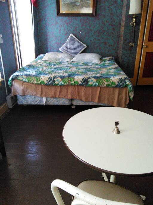 King sized Bed