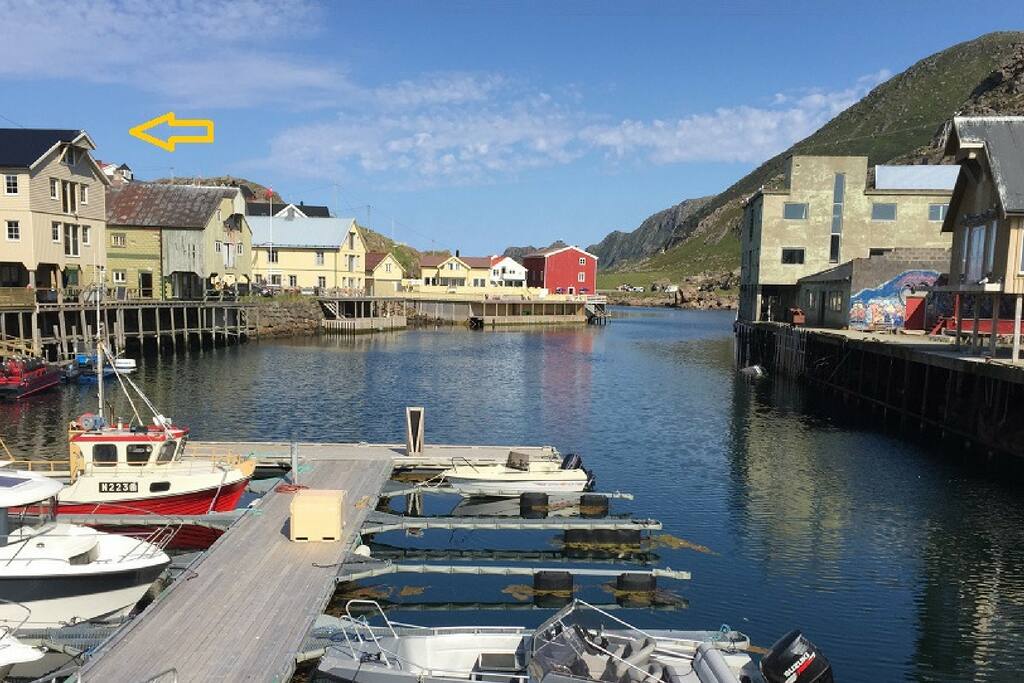 The room Hella is situated in the former fishing factory which is on the pier