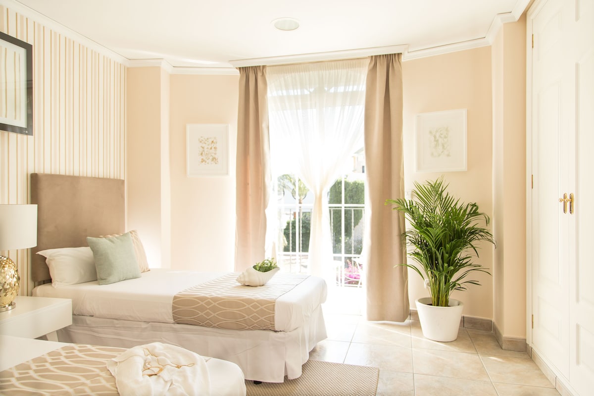 Villa de lujo Cap Blanc (Cullera), dormitorio doble 1.