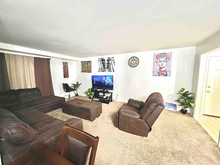 Spacious Home Near Dorney Park - Allentown, PA