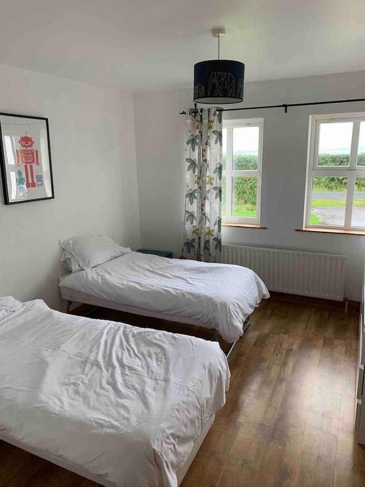 Ground floor twin bedroom