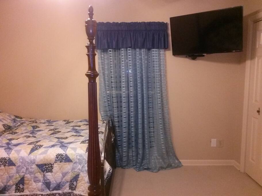Front bedroom