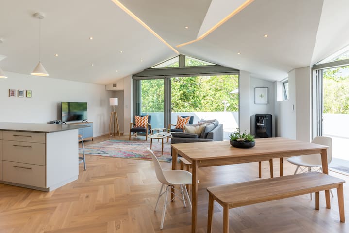 The Loft Apartment – 4 Oakdale Rd