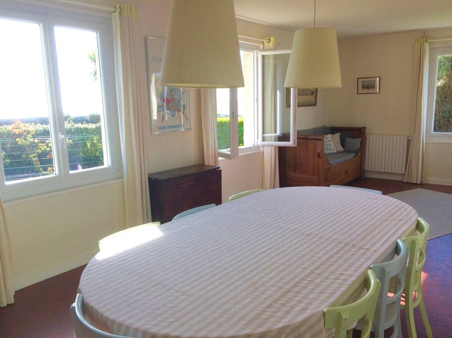 Salle à Manger, vue mer