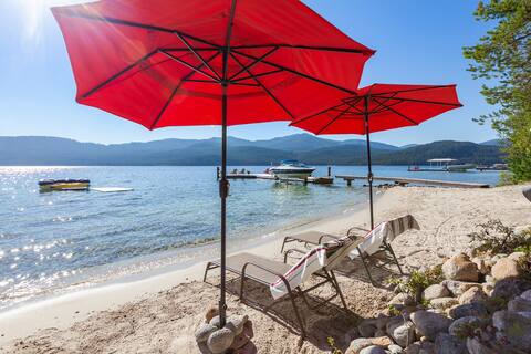Pristine Lake & Sandy Beach - A "Slice of Heaven"