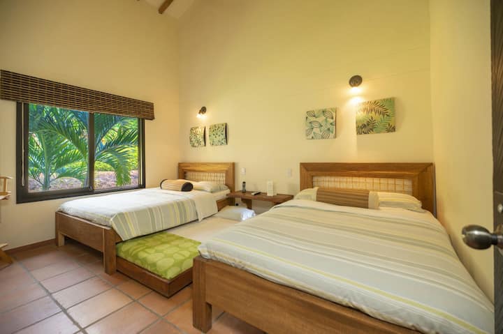 ห้องเตียงคู่พร้อมช่องชั้น 2