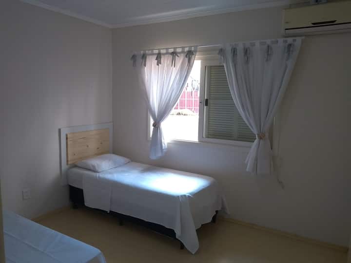 Soba 3 s klima-uređajem.