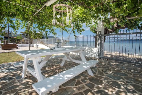 Little Villa By The Sea