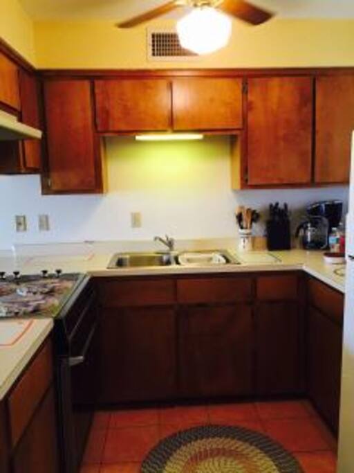 full kitchen
