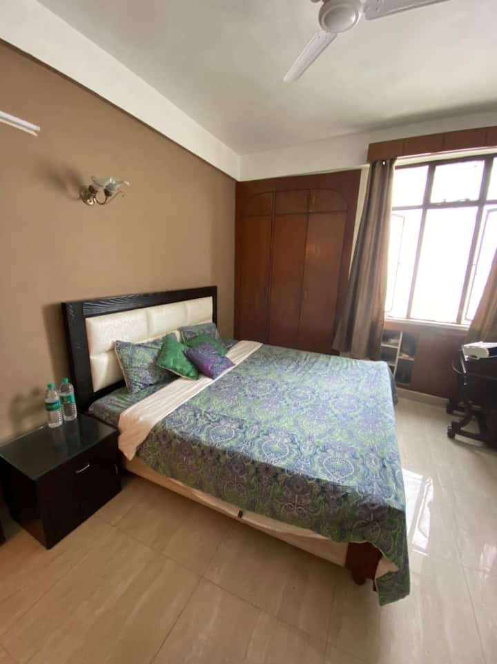 غرفة النوم 1