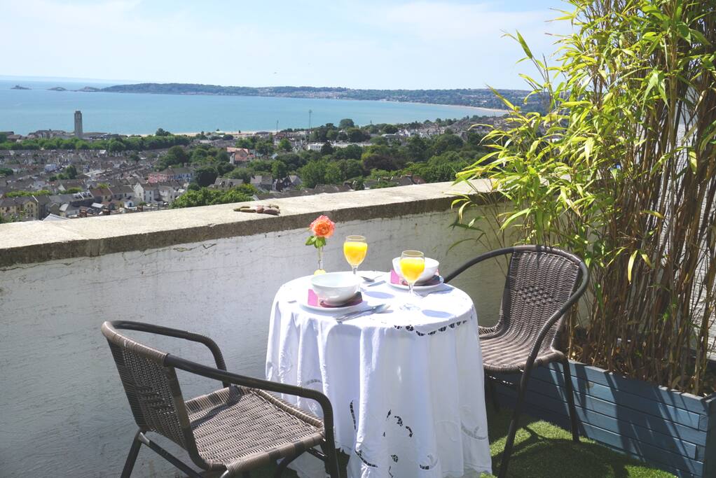 Breakfast al fresco if you like!